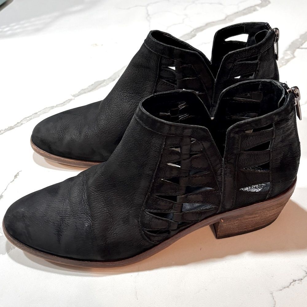 Vince Camuto | Women’s Prestetta Black Leather Ankle Boots Booties Cutout Size 8